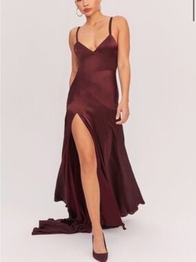 FAME & PARTNERS $395 the Kiev Satin Slip Maxi Dress w/ Front High Slit Burgundy